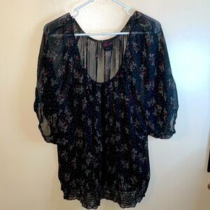 Torrid size 2X sheer black blouse, short sleeve, doves / heart design